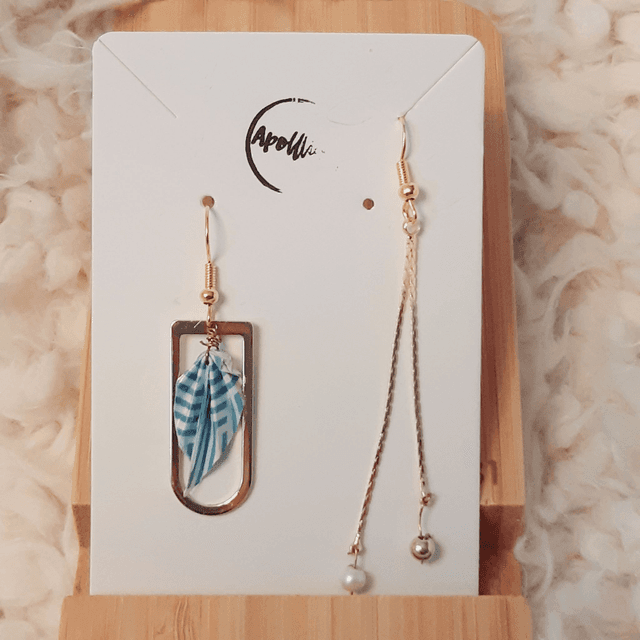 LES DIFFÉRENTES – boucles d&#039;oreilles asymétriques en origami
